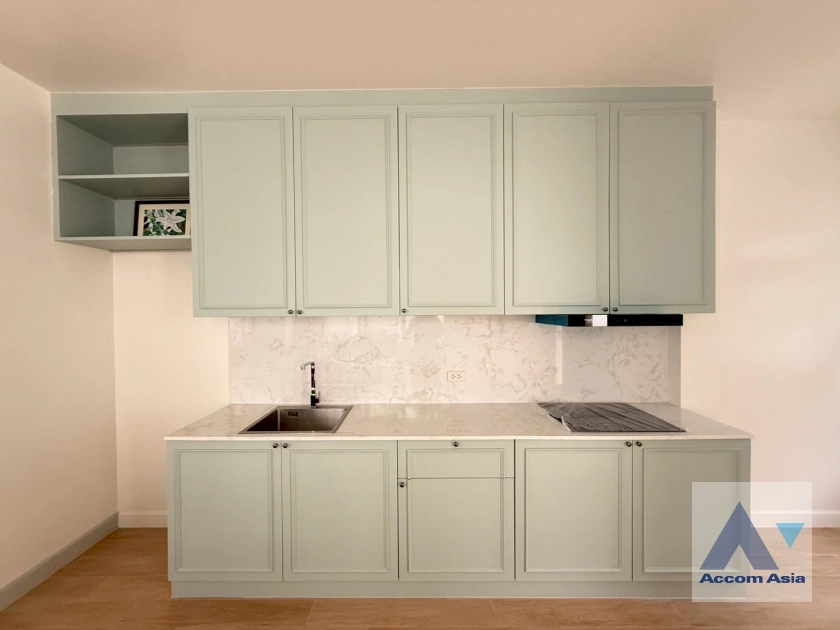 9  3 br House For Rent in Sathorn ,Bangkok MRT Lumphini AA43631