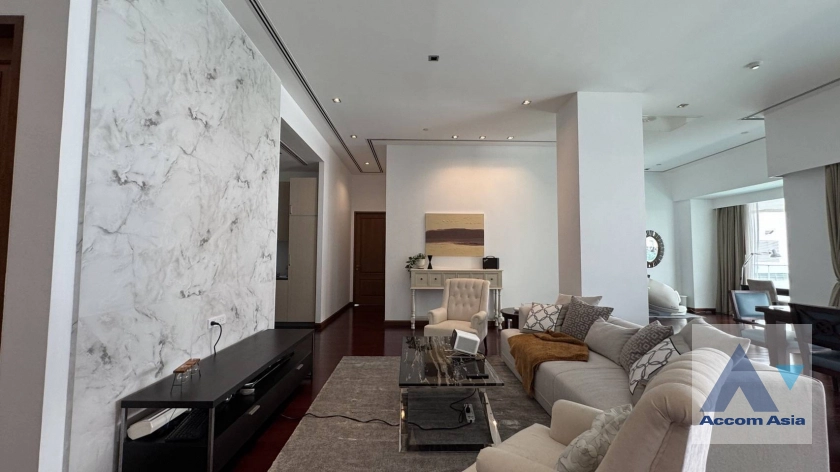  1  2 br Condominium For Sale in Sukhumvit ,Bangkok BTS Phrom Phong at Le Raffine Sukhumvit 39 AA43635
