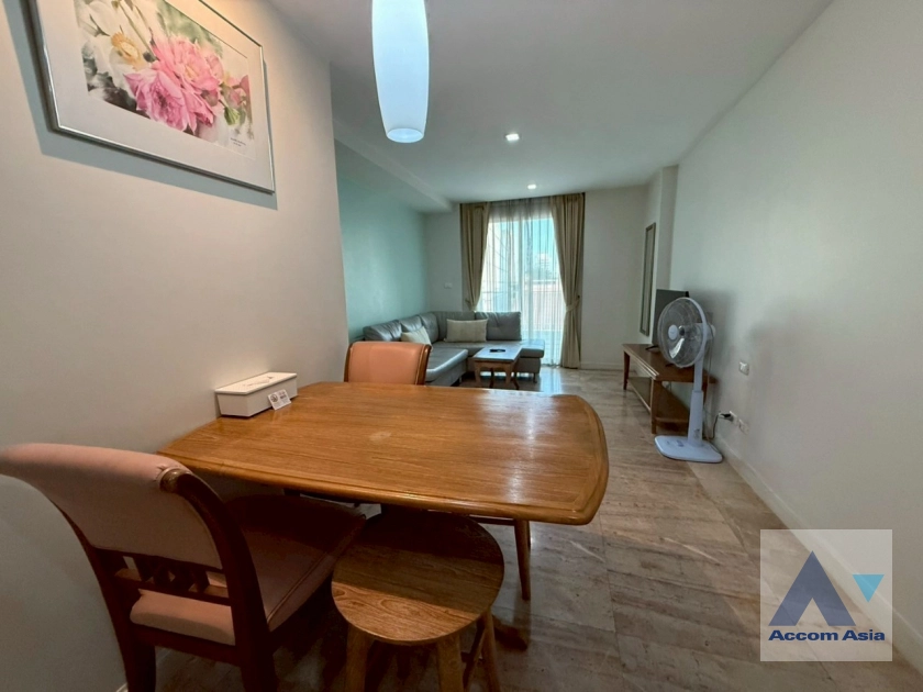 unit 2 Bedrooms  Apartment For Rent in Sathorn, Bangkok  near BTS Saint Louis (AA43637)