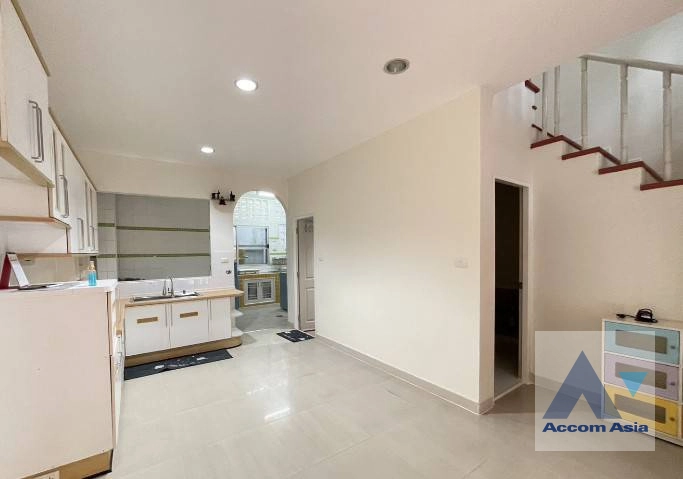 unitNewly renovated |  4 Bedrooms  House For Rent & Sale in Rama 3, Bangkok  (AA43639)