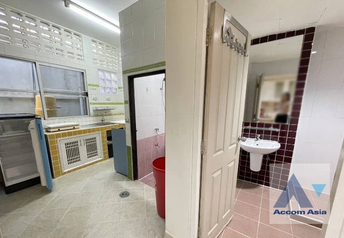 unitNewly renovated |  4 Bedrooms  House For Rent & Sale in Rama 3, Bangkok  (AA43639)