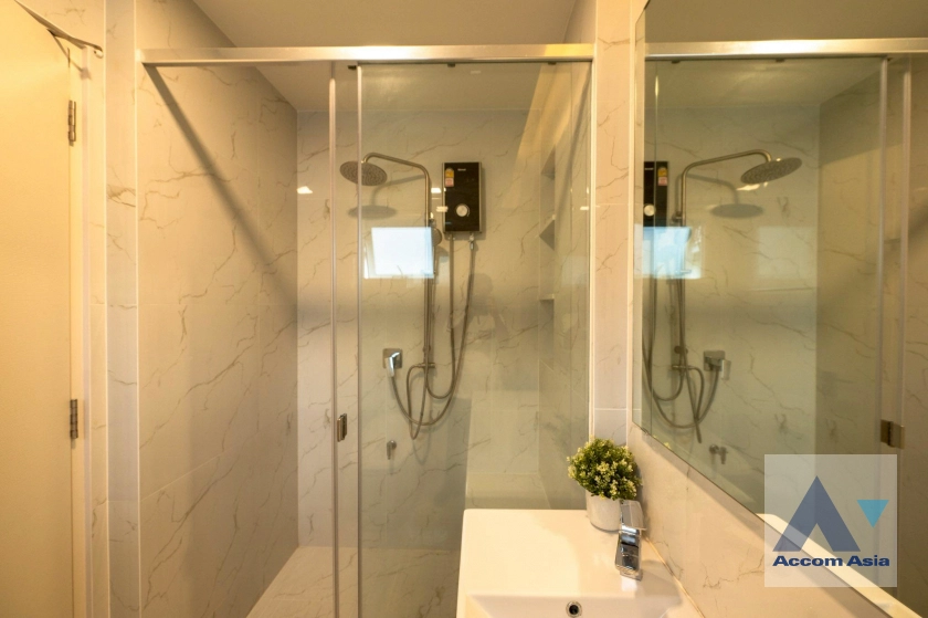 21  4 br House for rent and sale in Pattanakarn ,Bangkok  at Mantana Bangna-Wongwaen AA43640