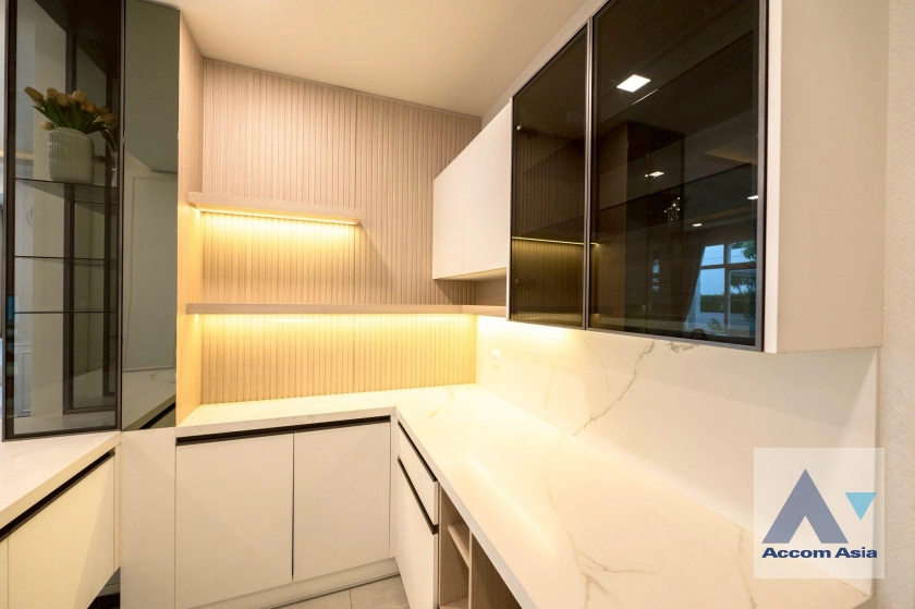 8  4 br House for rent and sale in Pattanakarn ,Bangkok  at Mantana Bangna-Wongwaen AA43640