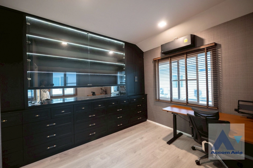 9  4 br House for rent and sale in Pattanakarn ,Bangkok  at Mantana Bangna-Wongwaen AA43640