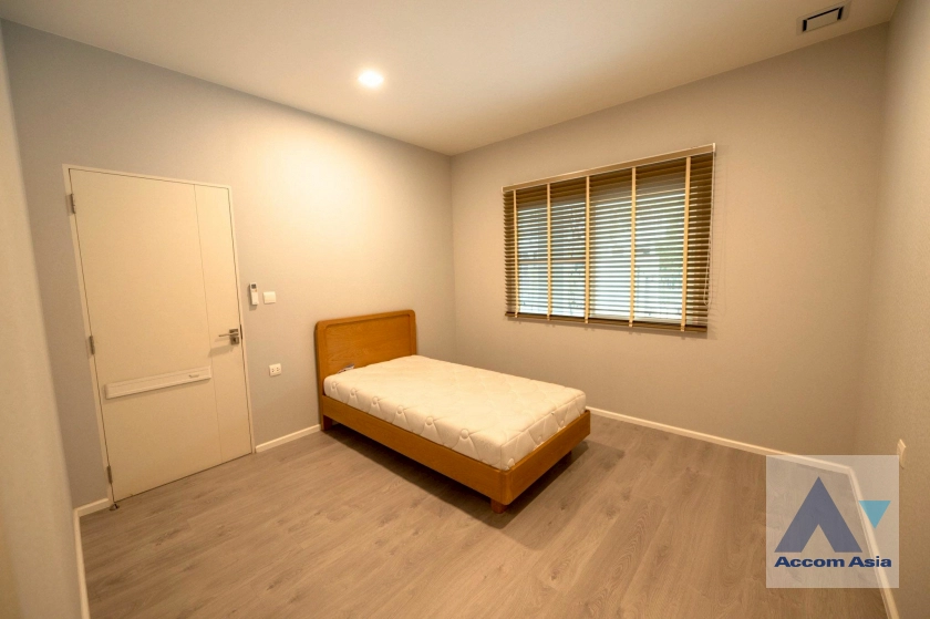 17  4 br House for rent and sale in Pattanakarn ,Bangkok  at Mantana Bangna-Wongwaen AA43640