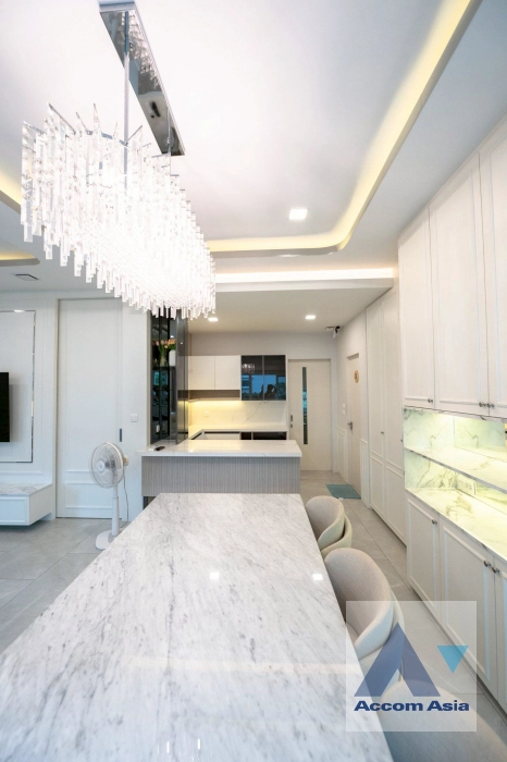 4  4 br House for rent and sale in Pattanakarn ,Bangkok  at Mantana Bangna-Wongwaen AA43640