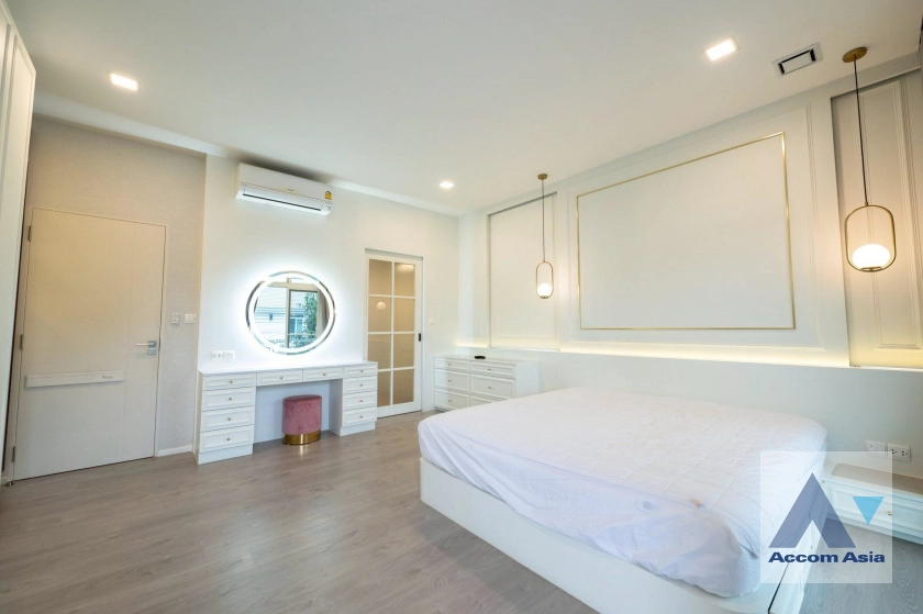 14  4 br House for rent and sale in Pattanakarn ,Bangkok  at Mantana Bangna-Wongwaen AA43640