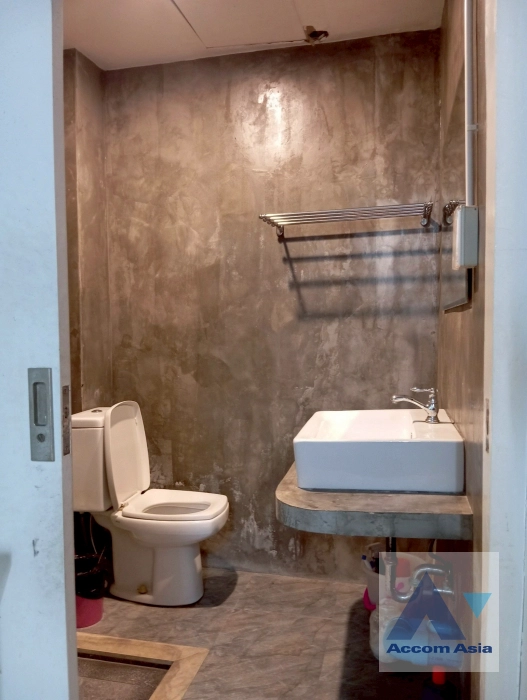 6  5 br Shophouse For Rent in Sukhumvit ,Bangkok BTS Phra khanong AA43641