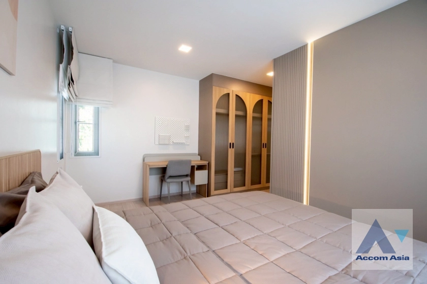 14  4 br House For Rent in Samutprakan ,Samutprakan  at Villaggio Srinakarin Bangna AA43642