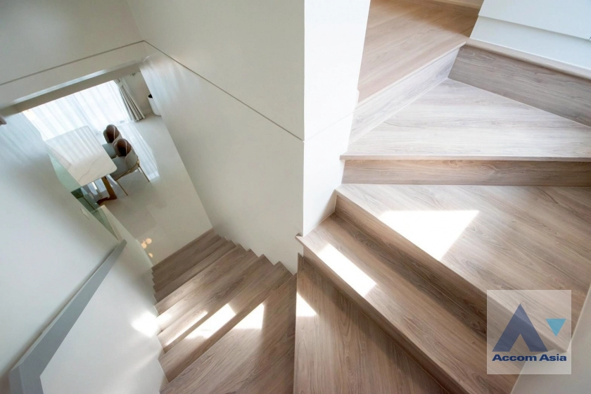 7  4 br House For Rent in Samutprakan ,Samutprakan  at Villaggio Srinakarin Bangna AA43642