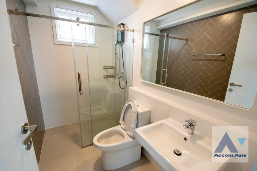 21  4 br House For Rent in Samutprakan ,Samutprakan  at Villaggio Srinakarin Bangna AA43642