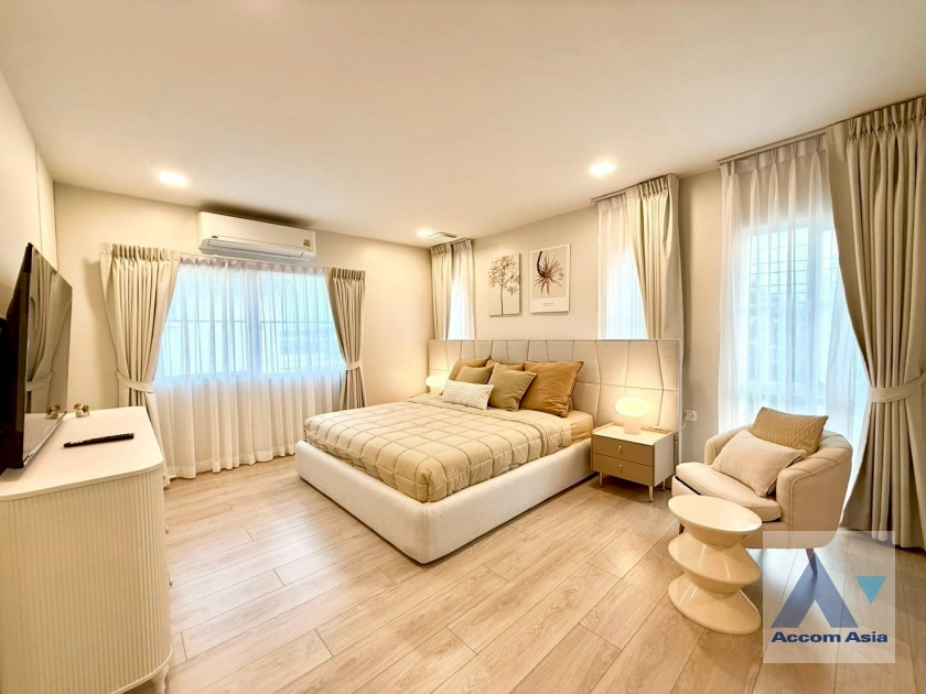 9  4 br House For Rent in Samutprakan ,Samutprakan  at Villaggio Srinakarin Bangna AA43642