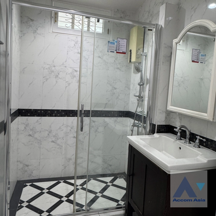 29  4 br House for rent and sale in New Phetchaburi ,Bangkok BTS Victory Monument AA43670