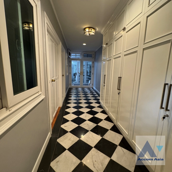 21  4 br House for rent and sale in New Phetchaburi ,Bangkok BTS Victory Monument AA43670