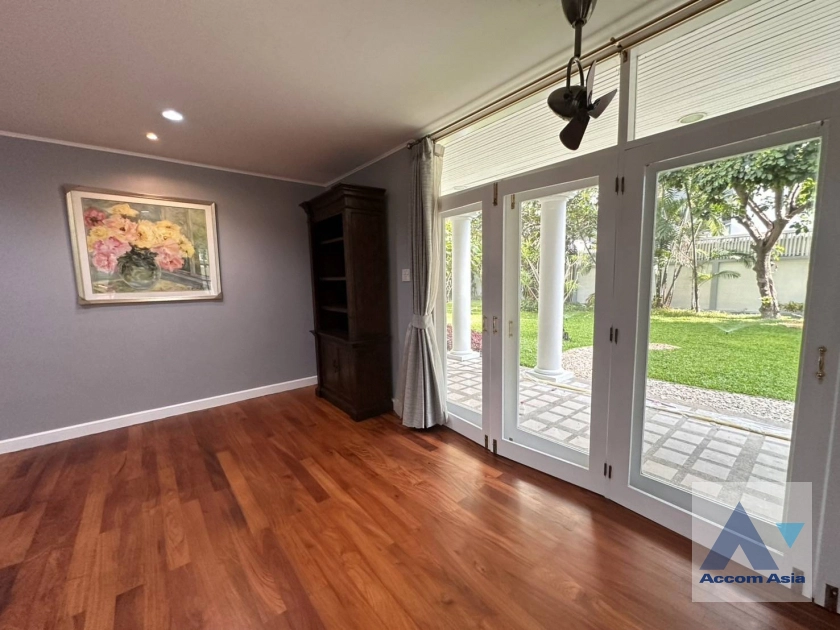 5  4 br House for rent and sale in New Phetchaburi ,Bangkok BTS Victory Monument AA43670