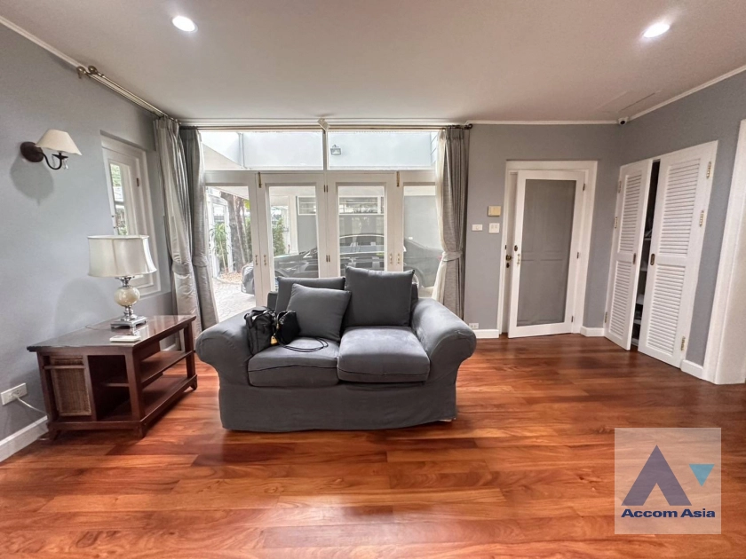 6  4 br House for rent and sale in New Phetchaburi ,Bangkok BTS Victory Monument AA43670