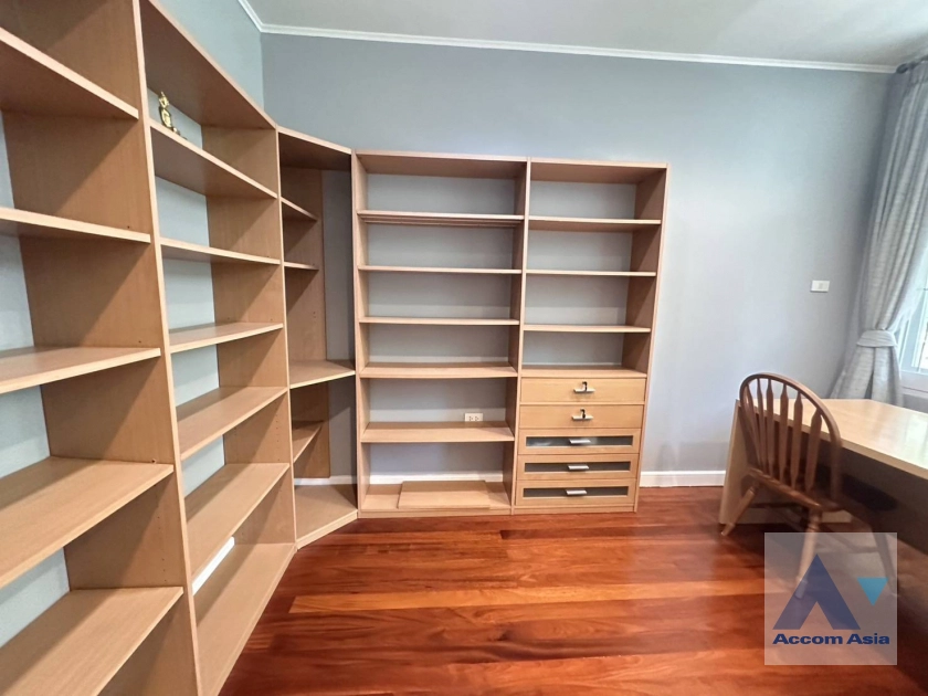 24  4 br House for rent and sale in New Phetchaburi ,Bangkok BTS Victory Monument AA43670