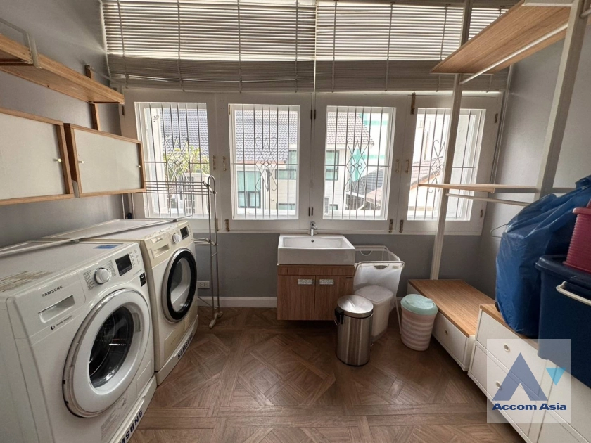 34  4 br House for rent and sale in New Phetchaburi ,Bangkok BTS Victory Monument AA43670