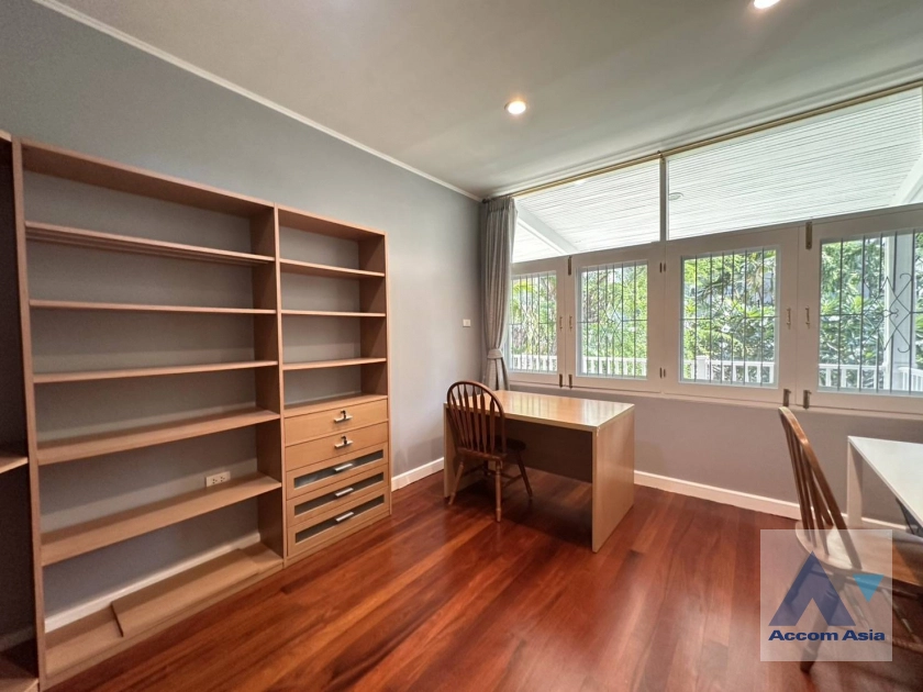 25  4 br House for rent and sale in New Phetchaburi ,Bangkok BTS Victory Monument AA43670