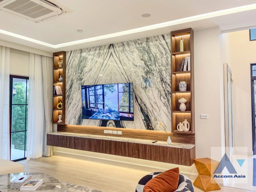 7  4 br House For Rent in Latkrabang ,Bangkok ARL Ban Thap Chang at Nantawan Rama 9 New Krungthepkreetha AA43672