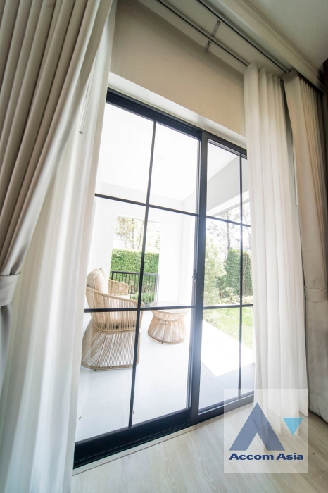 15  4 br House For Rent in Latkrabang ,Bangkok ARL Ban Thap Chang at Nantawan Rama 9 New Krungthepkreetha AA43672