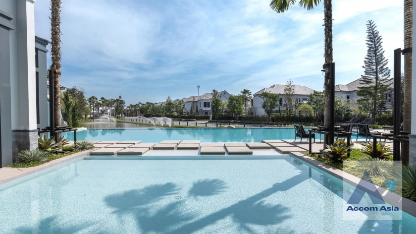 39  4 br House For Rent in Latkrabang ,Bangkok ARL Ban Thap Chang at Nantawan Rama 9 New Krungthepkreetha AA43672