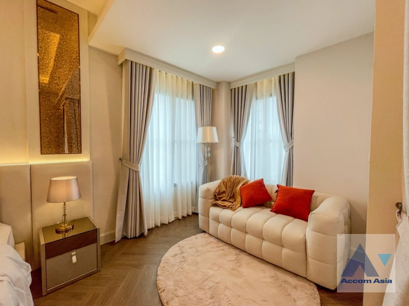 24  4 br House For Rent in Latkrabang ,Bangkok ARL Ban Thap Chang at Nantawan Rama 9 New Krungthepkreetha AA43672