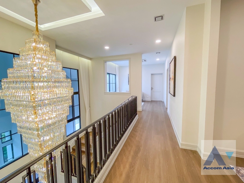 21  4 br House For Rent in Latkrabang ,Bangkok ARL Ban Thap Chang at Nantawan Rama 9 New Krungthepkreetha AA43672