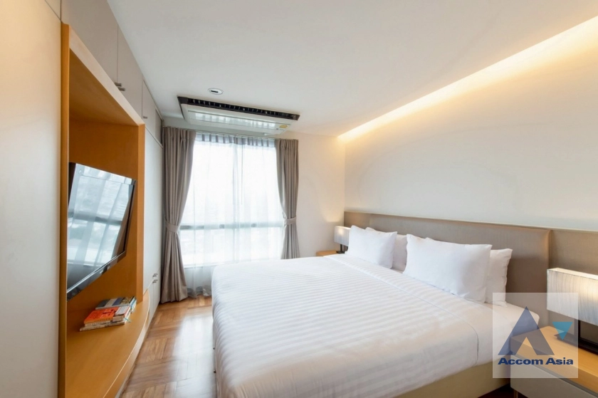 7  3 br Apartment for rent and sale in Sathorn ,Bangkok BRT Thanon Chan at Family-Friendly Serviced Apartment with Big Green Spaces AA43680