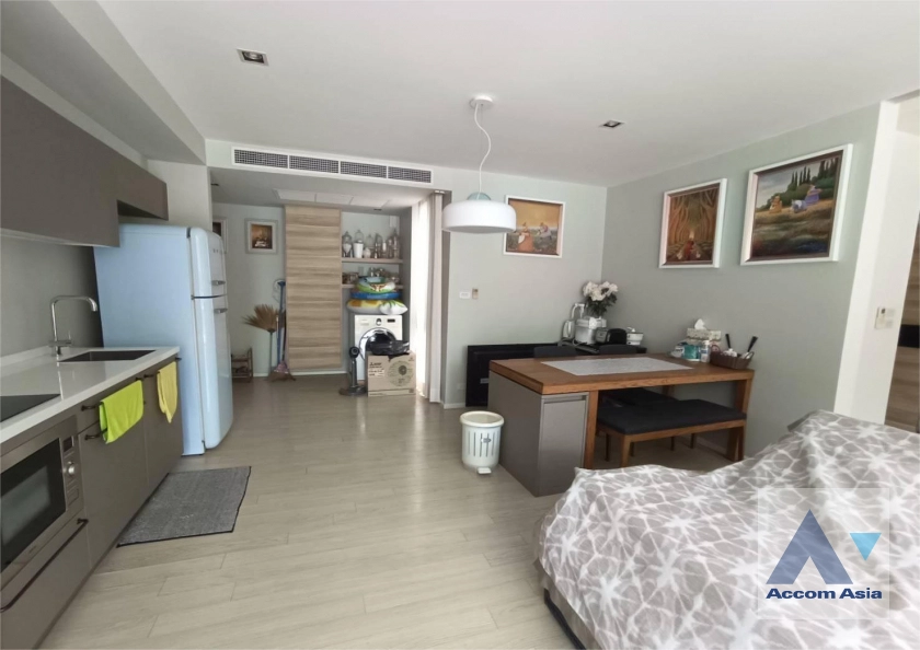 Wan Vayla Hua Hin Condominium  2 Bedroom for Sale   in Huahin-khaotao Prachuap Khiri Khan