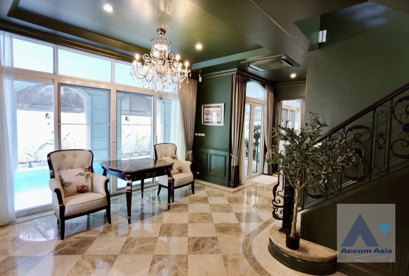  1  2 br House for rent and sale in Sukhumvit ,Bangkok  AA43710