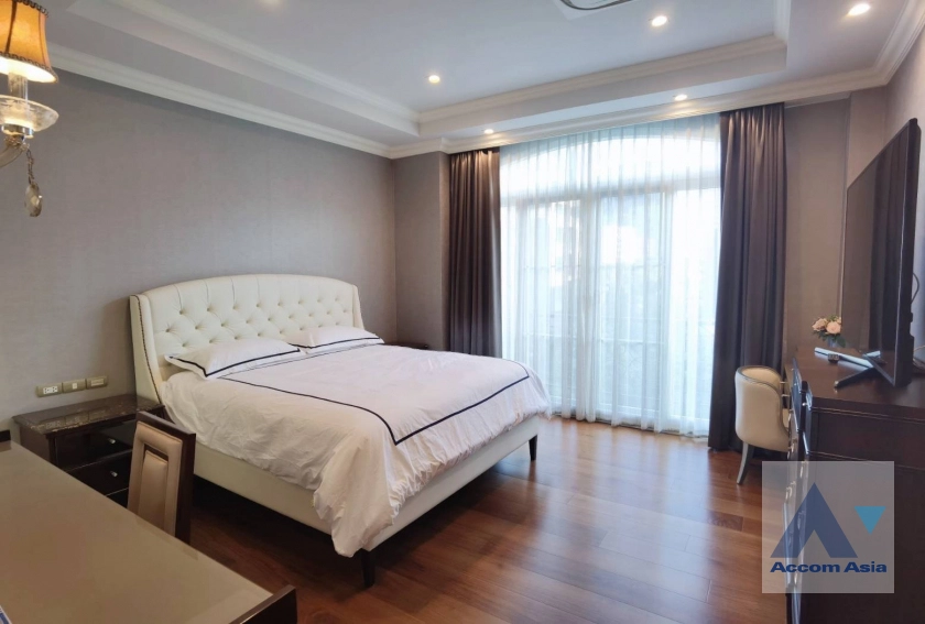 11  2 br House for rent and sale in Sukhumvit ,Bangkok  AA43710