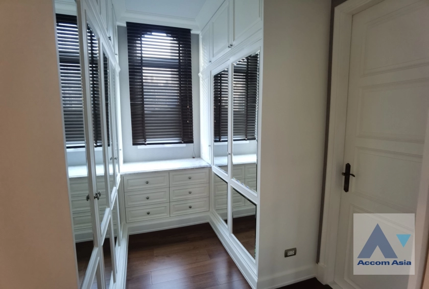 13  2 br House for rent and sale in Sukhumvit ,Bangkok  AA43710