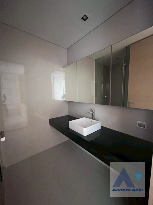 12  2 br Condominium for rent and sale in Silom ,Bangkok BTS Sala Daeng - MRT Silom at Saladaeng Residences AA43730