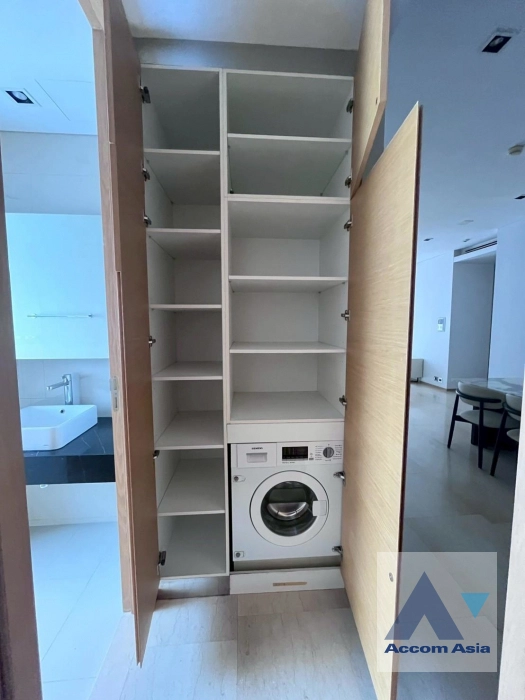 20  2 br Condominium for rent and sale in Silom ,Bangkok BTS Sala Daeng - MRT Silom at Saladaeng Residences AA43731