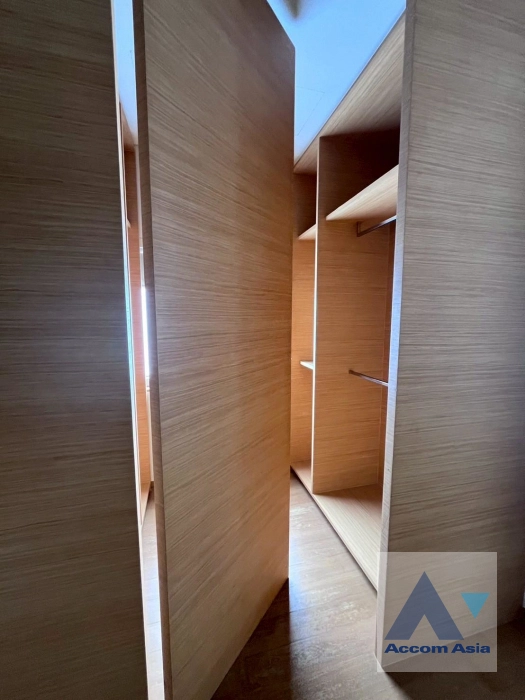 16  2 br Condominium for rent and sale in Silom ,Bangkok BTS Sala Daeng - MRT Silom at Saladaeng Residences AA43731