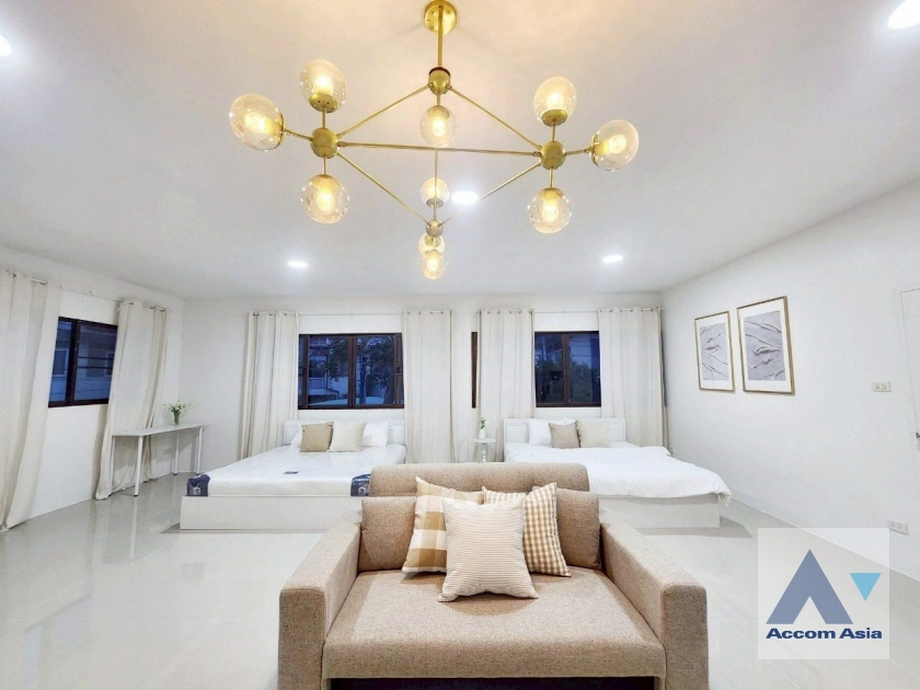 10  5 br House For Rent in Lat Phrao ,Bangkok MRT Lat Phrao AA43733