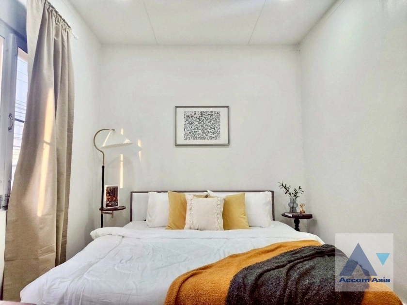 20  5 br House For Rent in Lat Phrao ,Bangkok MRT Lat Phrao AA43733