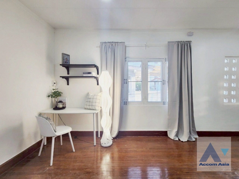 16  5 br House For Rent in Lat Phrao ,Bangkok MRT Lat Phrao AA43733