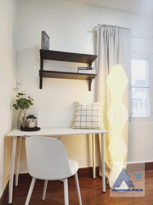 17  5 br House For Rent in Lat Phrao ,Bangkok MRT Lat Phrao AA43733