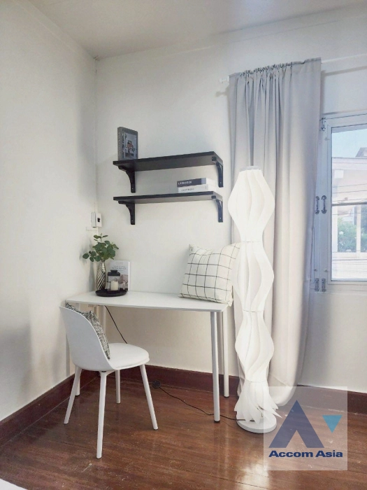 18  5 br House For Rent in Lat Phrao ,Bangkok MRT Lat Phrao AA43733