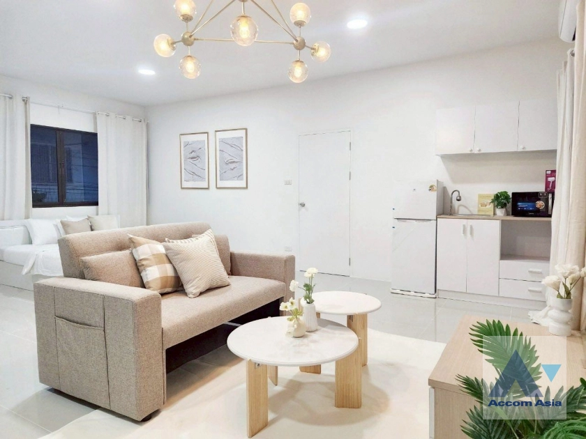 9  5 br House For Rent in Lat Phrao ,Bangkok MRT Lat Phrao AA43733