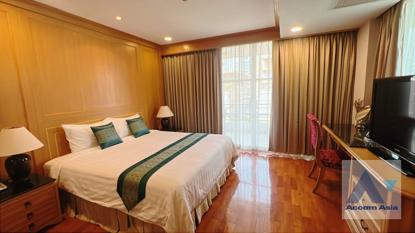 4  1 br Apartment For Rent in Sukhumvit ,Bangkok BTS Phrom Phong at Classic Style - High Standard Apartment in a Prime Location AA43739