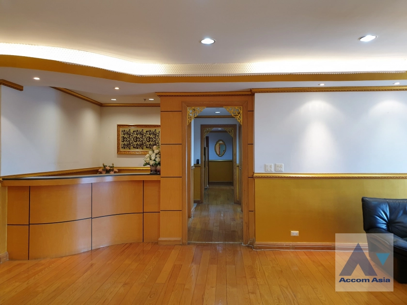 6  4 br Condominium for rent and sale in Silom ,Bangkok BTS Surasak at Nusa State Tower AA43740