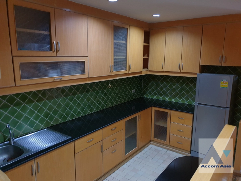 unitOffice |  4 Bedrooms  Condominium For Rent & Sale in Silom, Bangkok  near BTS Surasak (AA43740)