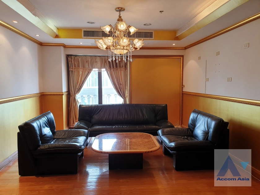 unitOffice |  4 Bedrooms  Condominium For Rent & Sale in Silom, Bangkok  near BTS Surasak (AA43740)