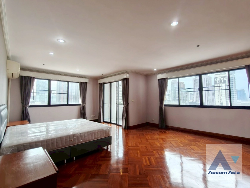 9  3 br Apartment for rent and sale in Sukhumvit ,Bangkok BTS Ekkamai at Panoramic view on balcony AA43756
