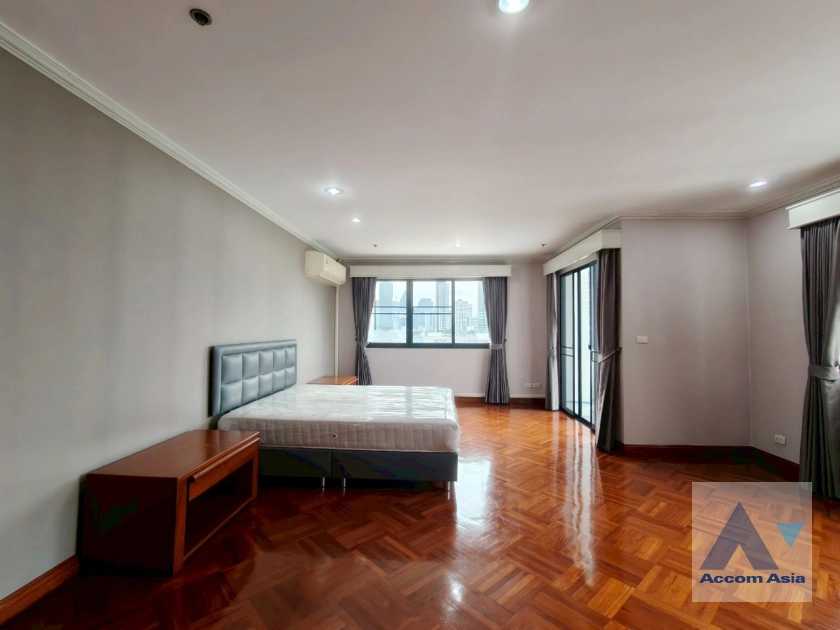 8  3 br Apartment for rent and sale in Sukhumvit ,Bangkok BTS Ekkamai at Panoramic view on balcony AA43756
