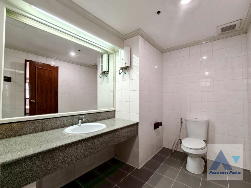 12  3 br Apartment for rent and sale in Sukhumvit ,Bangkok BTS Ekkamai at Panoramic view on balcony AA43756