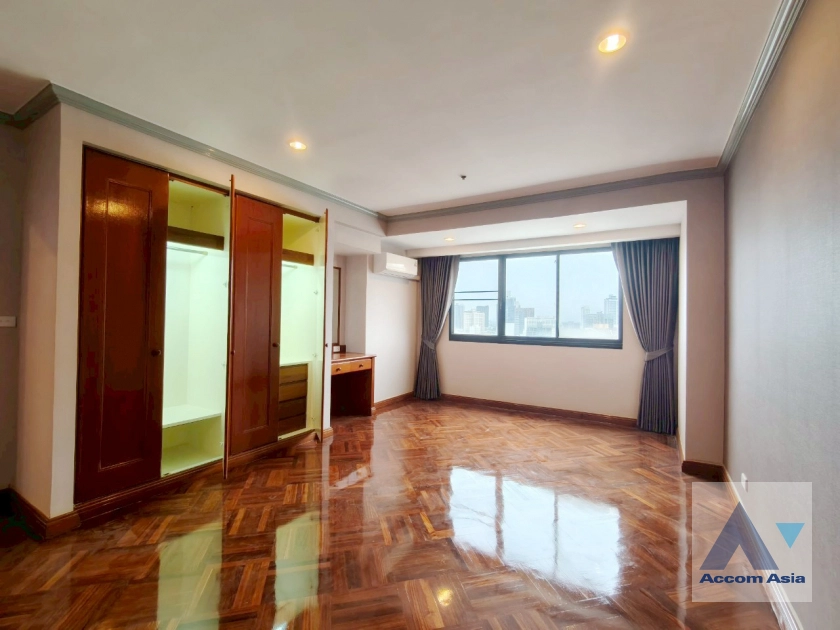7  4 br Apartment for rent and sale in Sukhumvit ,Bangkok BTS Ekkamai at Panoramic view on balcony AA43757